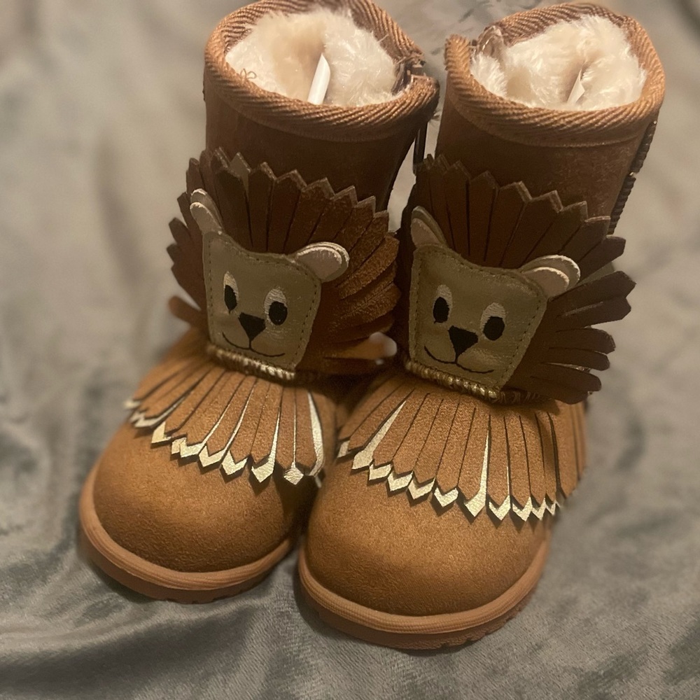 Kids toddler boots (NWOT)